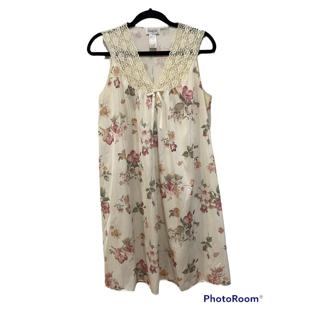 Vanity Fair vintage gown cream floral print modest knee-length Size S